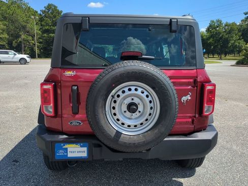 New 2025 Ford Bronco 4-Door image 5