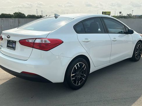 Used 2016 Kia Forte LX FWD image 12