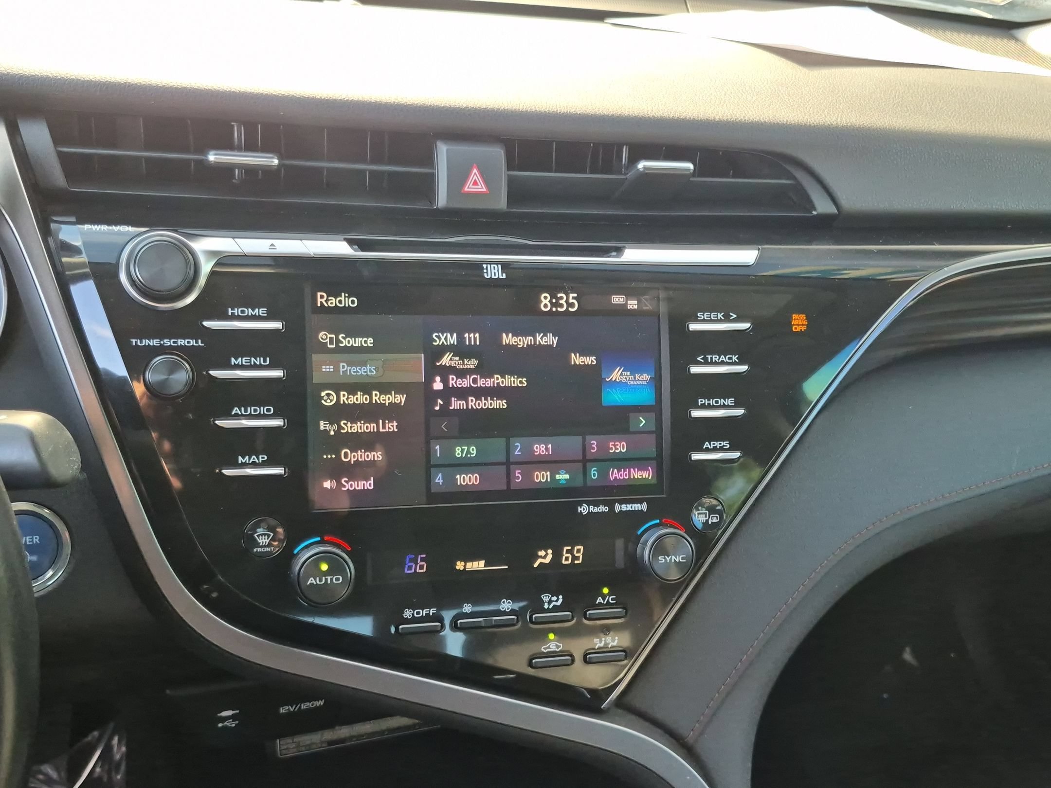 Used 2019 Toyota Camry XLE w/ Driver Assist Package FWD image 18