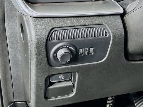 New 2026 Jeep Grand Wagoneer L Limited AWD/4WD image 10