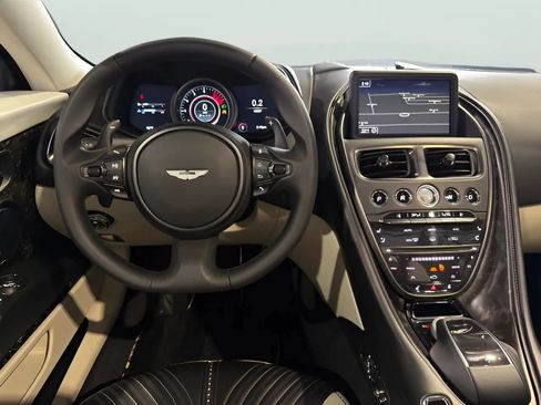 Used 2019 Aston Martin DB11 Volante RWD image 28
