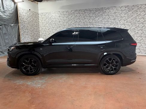 Used 2024 Lexus TX 500h AWD w/ Technology Package image 4