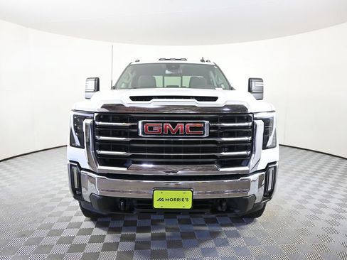 Used 2024 GMC Sierra 3500 SLE w/ SLE Value Package AWD/4WD image 11