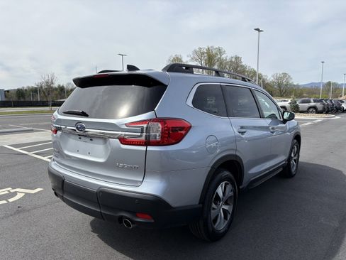Certified 2025 Subaru Ascent Premium AWD/4WD image 9