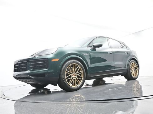 Certified 2025 Porsche Cayenne S AWD/4WD image 47