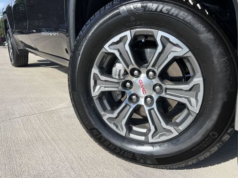 Used 2026 GMC Sierra 1500 SLT RWD image 6