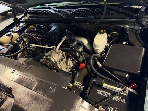 Used 2007 Chevrolet Silverado 2500 LT w/ Heavy-Duty Power Package image 46