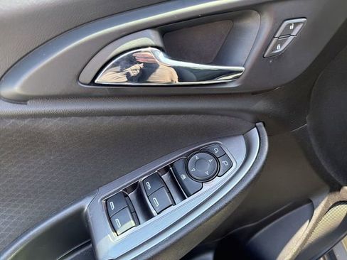 Certified 2022 Chevrolet Malibu LT FWD image 21