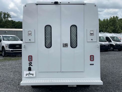 New 2025 Ford Transit 350 image 4