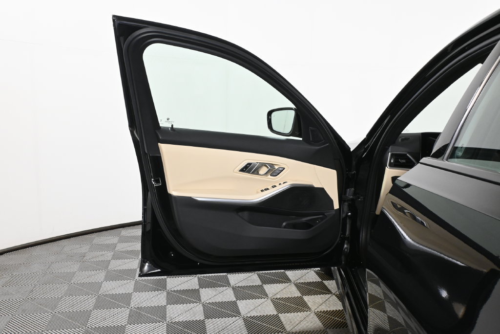 Certified 2023 BMW 330i xDrive Sedan w/ Driving Assistance Package AWD/4WD image 23