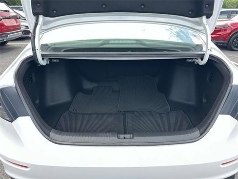 Certified 2025 Honda Accord SE image 10