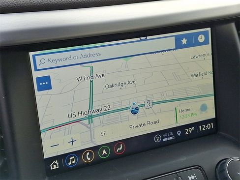 Used 2023 GMC Acadia SLT w/ Preferred Package image 19