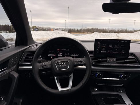 Used 2024 Audi Q5 2.0T Premium w/ Summer of Audi Package image 24