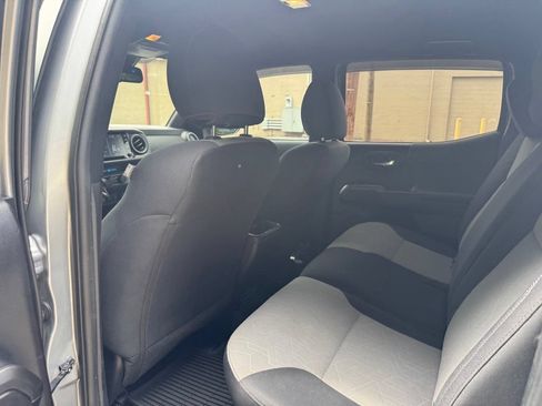 Used 2021 Toyota Tacoma TRD Sport AWD/4WD image 22