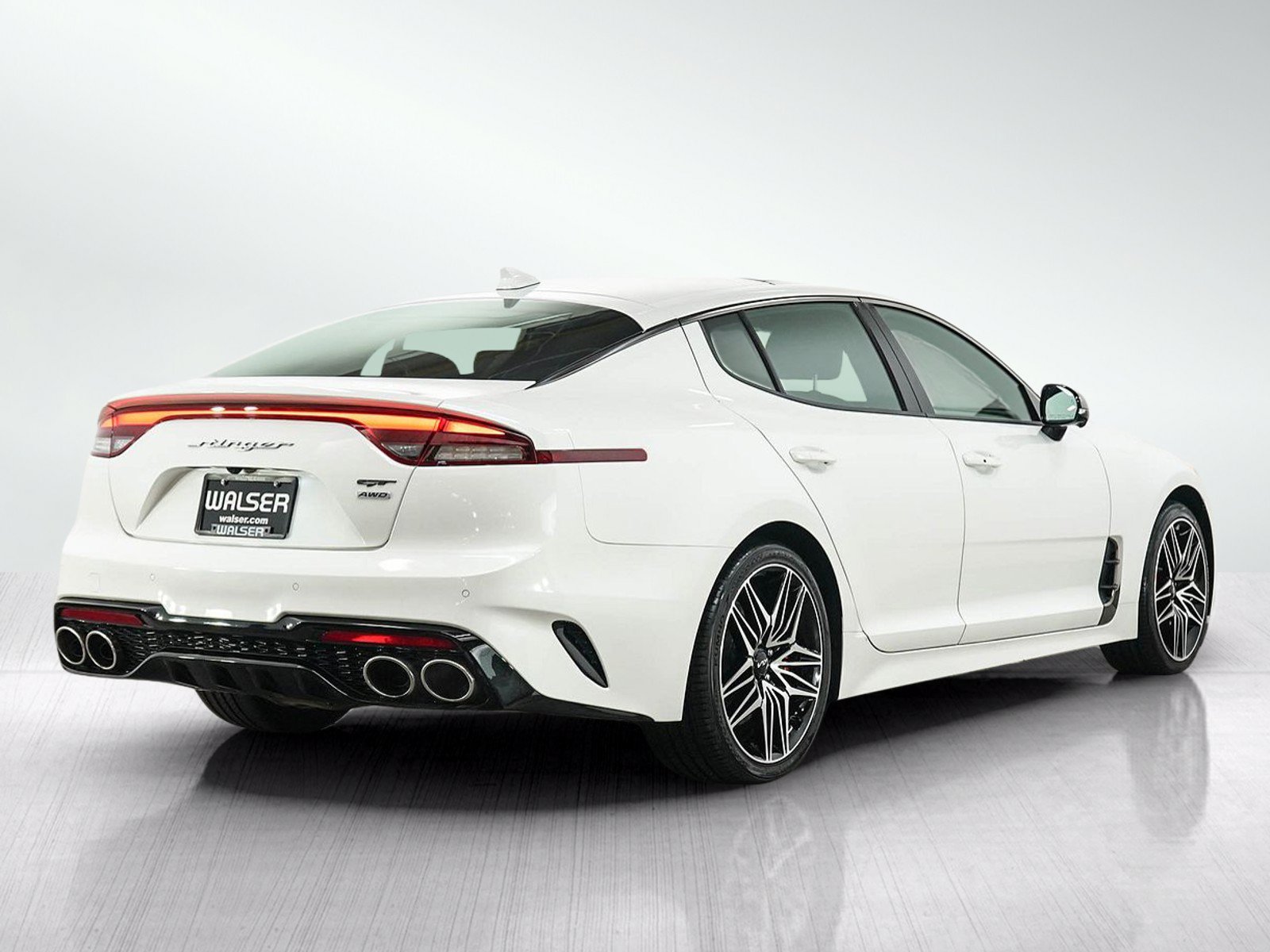 Used 2022 Kia Stinger GT2 AWD/4WD image 5