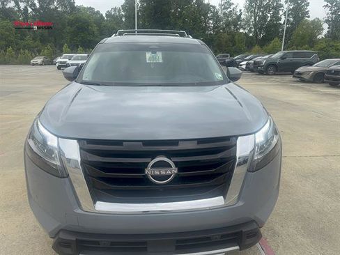 Used 2024 Nissan Pathfinder Platinum w/ Cargo Package FWD image 1