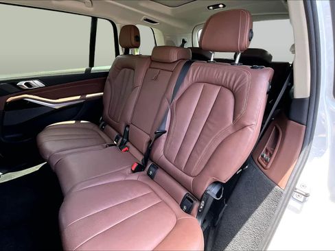 Used 2020 BMW X7 xDrive40i w/ Cold Weather Package AWD/4WD image 22