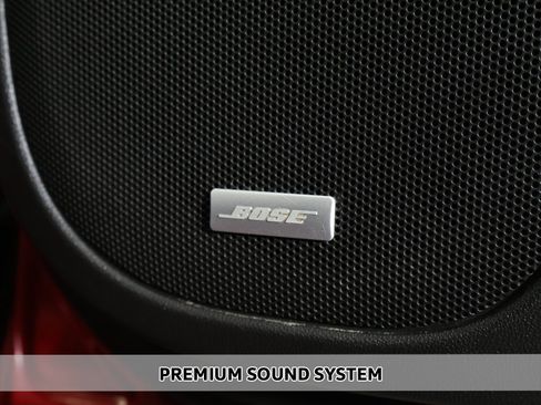 Used 2021 GMC Acadia SLT w/ Elevation Edition image 5