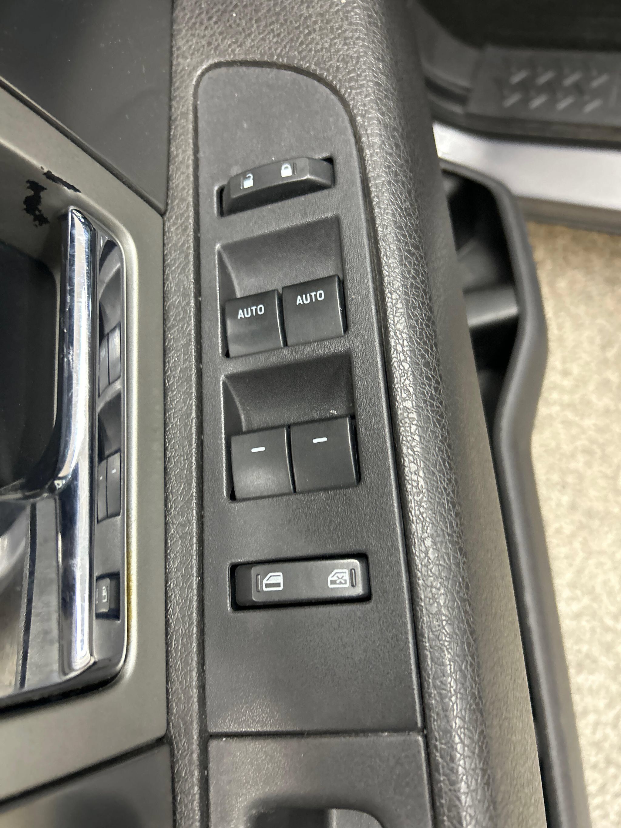 Used 2013 Ford F150 FX4 w/ Luxury Equipment Group AWD/4WD image 9