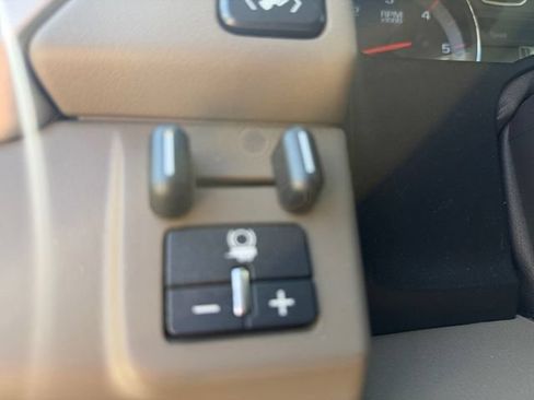 Used 2016 GMC Yukon SLT w/ Open Road Package RWD image 10