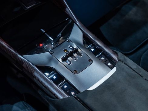 Certified 2025 Ferrari Purosangue AWD/4WD image 44