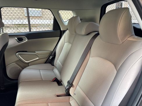 Used 2022 Kia Soul LX w/ Technology Package FWD image 17