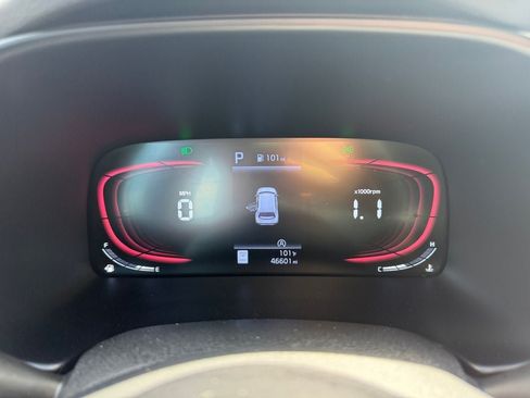 Used 2025 Kia Soul LX w/ LX Technology Package FWD image 19
