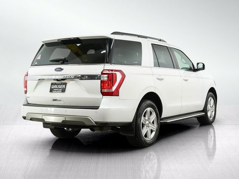 Used 2021 Ford Expedition XLT w/ Equipment Group 202A AWD/4WD image 5