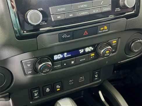 Used 2024 Nissan Frontier SL w/ Technology Package image 26