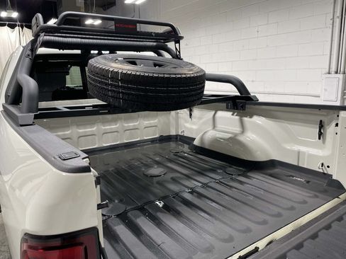 Used 2024 RAM 2500 Laramie w/ Night Edition AWD/4WD image 18