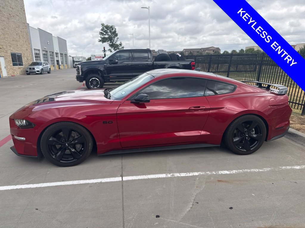 Used 2022 Ford Mustang GT Premium w/ Black Accent Package RWD image 4