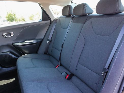 Used 2025 Kia K4 FWD image 18