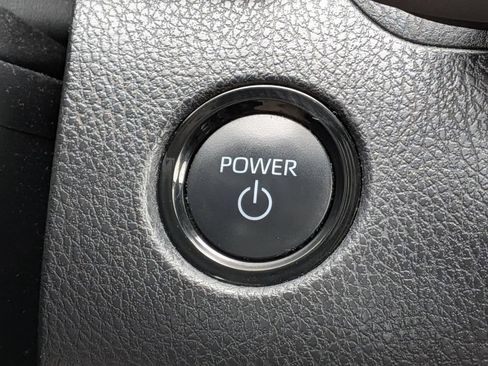 Used 2025 Toyota Camry XLE AWD/4WD image 15