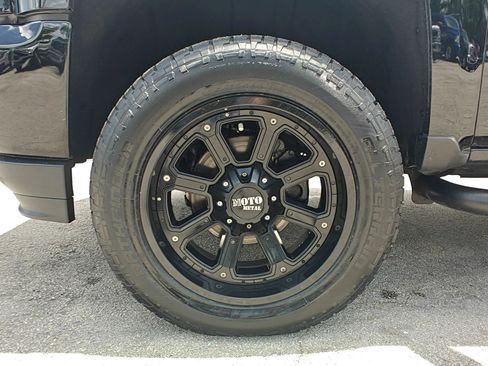 Used 2017 Chevrolet Silverado 1500 LT w/ All Star Edition AWD/4WD image 30