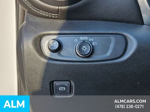 Used 2020 Chevrolet Blazer LT image 28