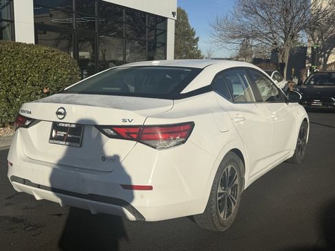 Used 2021 Nissan Sentra SV image 7