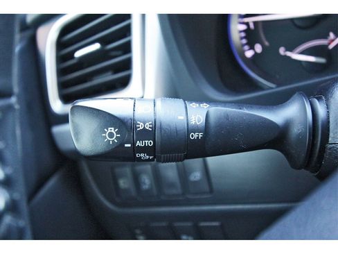 Used 2019 Toyota Highlander Limited image 13