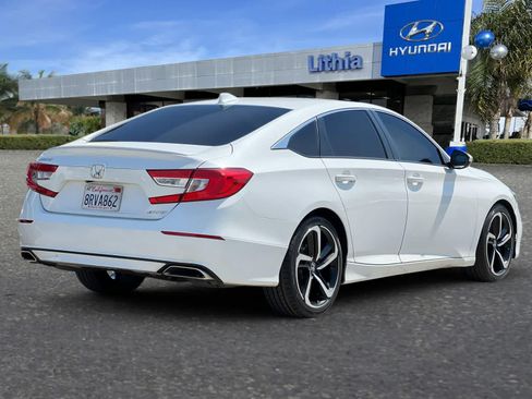 Used 2020 Honda Accord Sport image 3