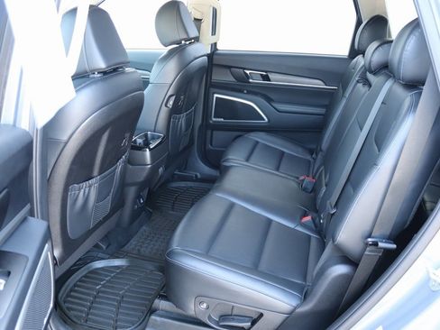 Used 2022 Kia Telluride EX image 15