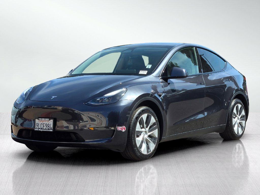 Used 2024 Tesla Model Y Long Range AWD/4WD image 9