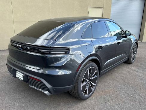 New 2024 Porsche Macan 4 Electric image 10