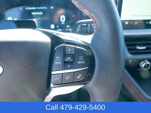 Used 2025 Ford Explorer ST-Line w/ ST-Line Street Pack image 21