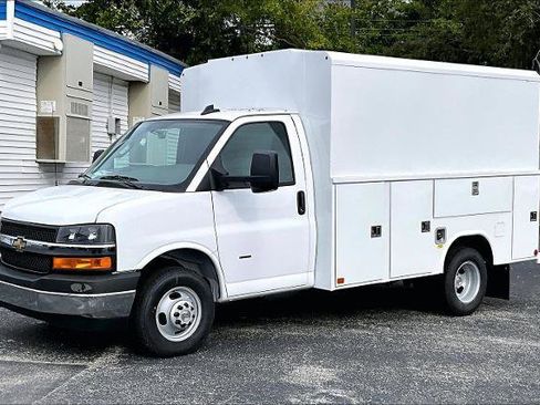 New 2025 Chevrolet Express 3500 w/ Power Convenience Package image 2