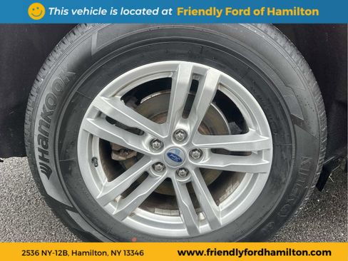 Used 2022 Ford Explorer XLT image 12