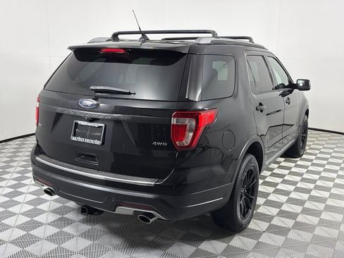 Used 2018 Ford Explorer XLT w/ Equipment Group 202A AWD/4WD image 5