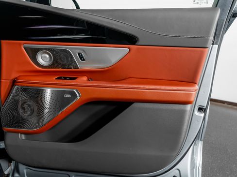 Used 2024 Lincoln Nautilus Black Label w/ Jet Appearance Package (87T) image 53