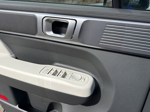 New 2026 Hyundai Santa Fe SE image 30