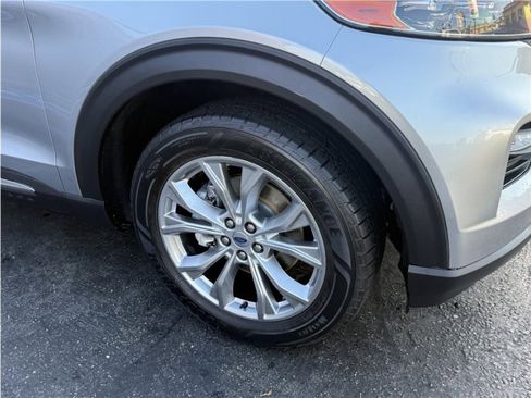 Used 2020 Ford Explorer XLT w/ Equipment Group 202A image 8