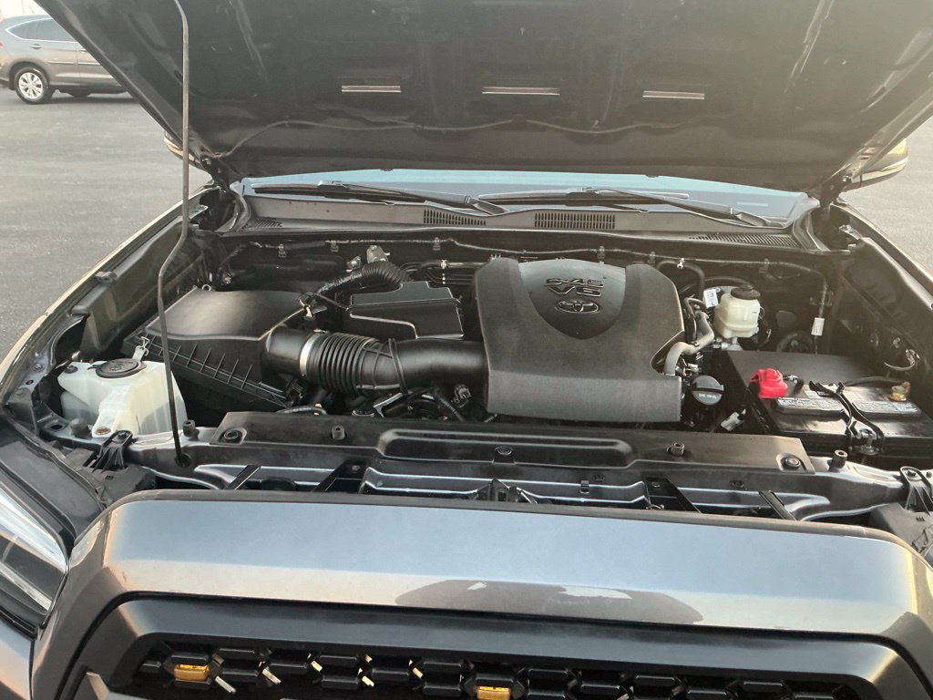 Certified 2022 Toyota Tacoma TRD Sport AWD/4WD image 35