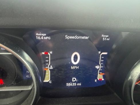 Used 2023 Jeep Gladiator Overland AWD/4WD image 6